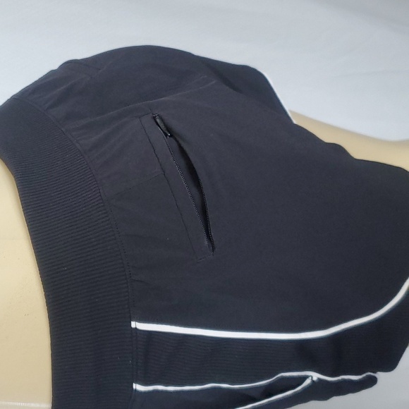 Athleta Women’s Black and White Shorts with Pockets Size 6 - Picture 5 of 10